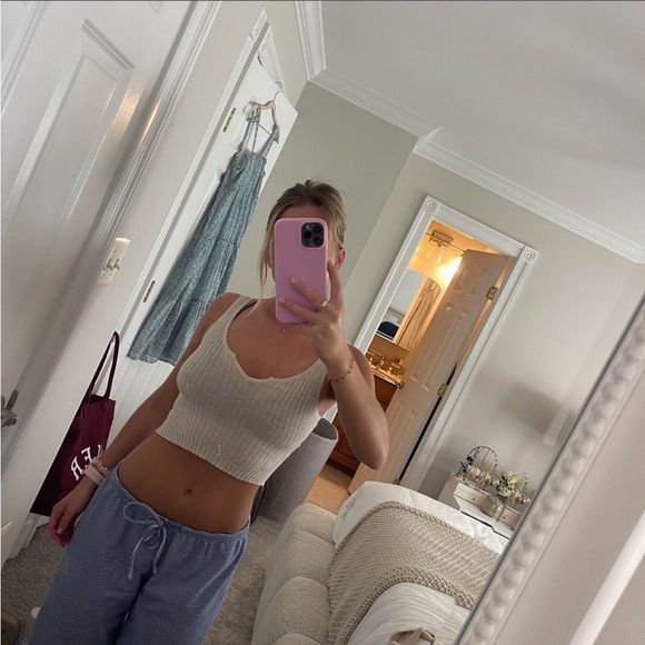 Bershka Cream Ribbed Scoop-Neck Cropped Tank - Picture 4 of 4